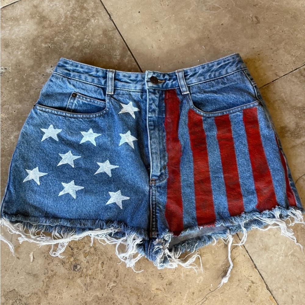 Talbots ladies denim cut off short size 10 hand painted stars and stripes - Picture 3 of 12